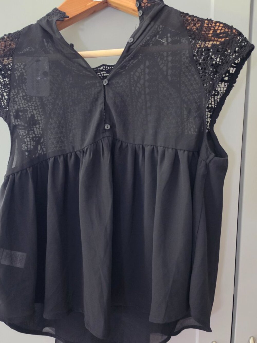 Flowy top - Picture 4 of 4